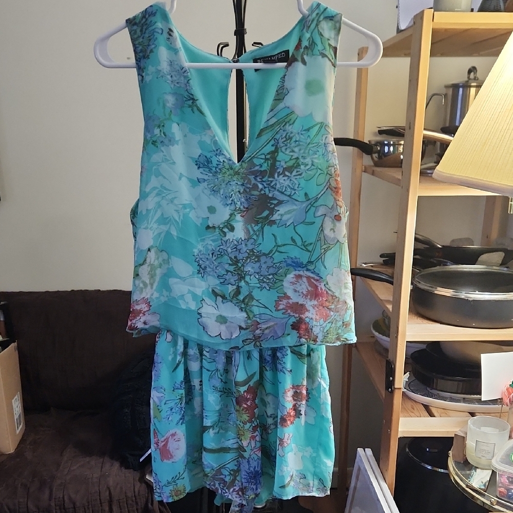 Floral Sleeveless short suit SZ L